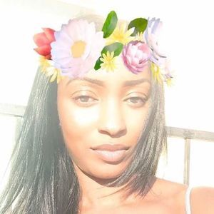 Meet your Posher, Chanel